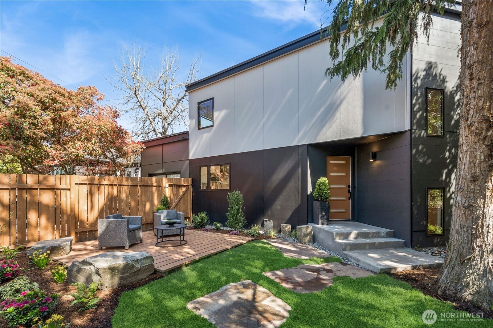 Property Photo: 1514 Interlaken Place E WA 98112