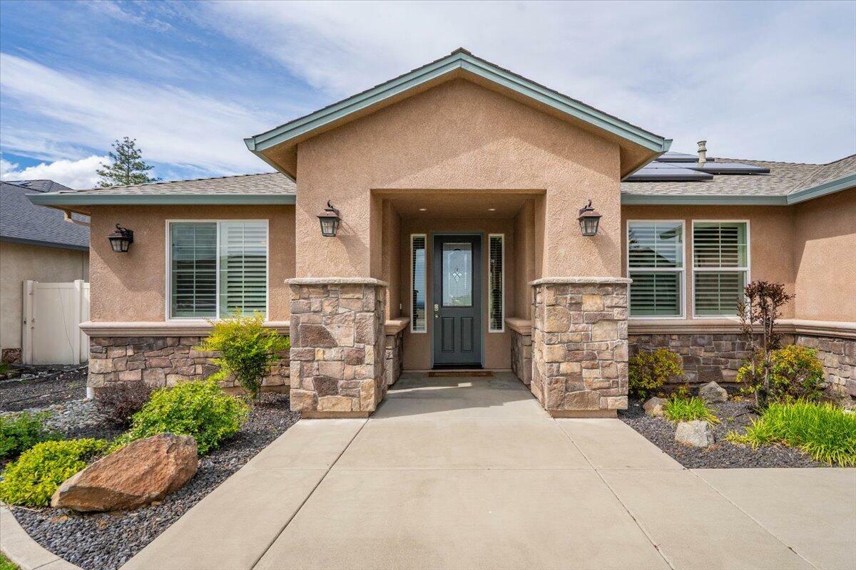 4311 Risstay Way  Shasta Lake CA 96019 photo