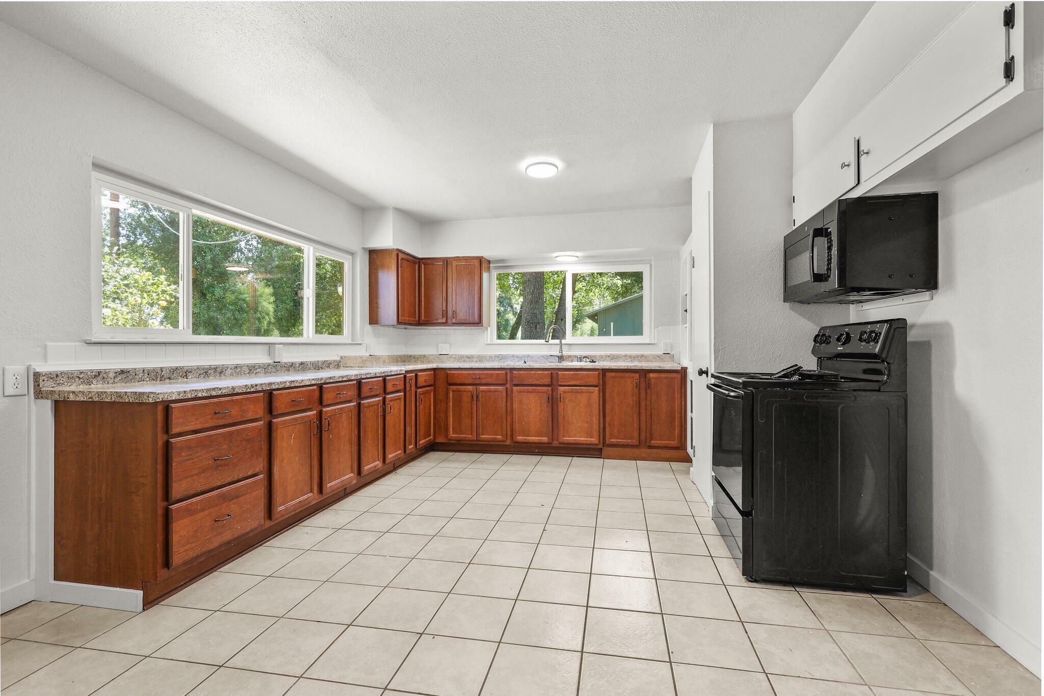 Property Photo: 1331 Harpole Road A CA 96002