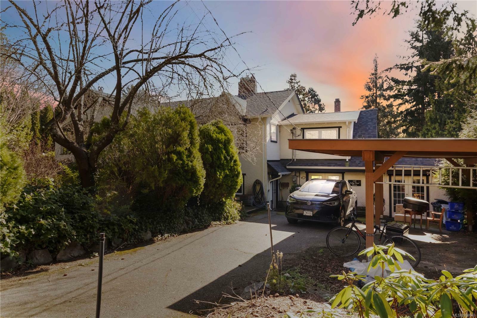 Property Photo: 1249 Judge Pl BC V8P 2C7