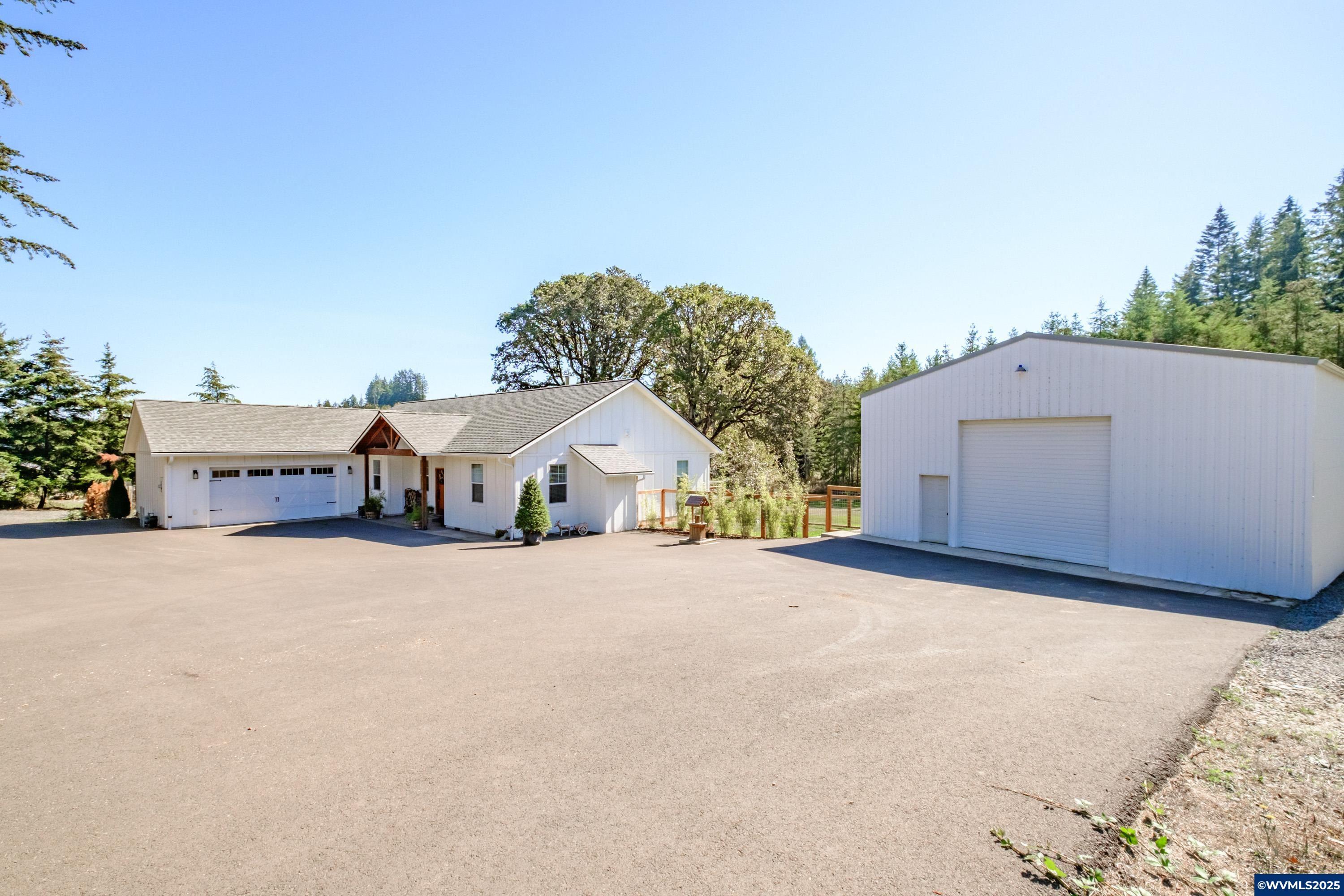 Property Photo: 41222 Highway 228 OR 97386