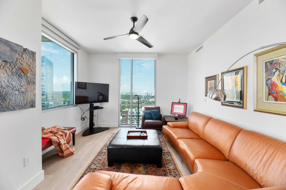 Property Photo: 222 West Avenue 2812 TX 78701