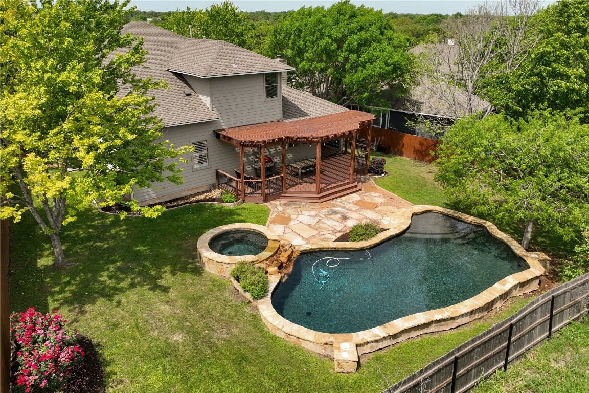 Property Photo: 110 Chestnut Court TX 78633