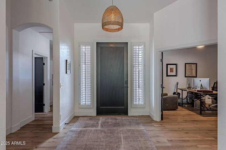 Property Photo: 194 W Sunburst Lane AZ 85284