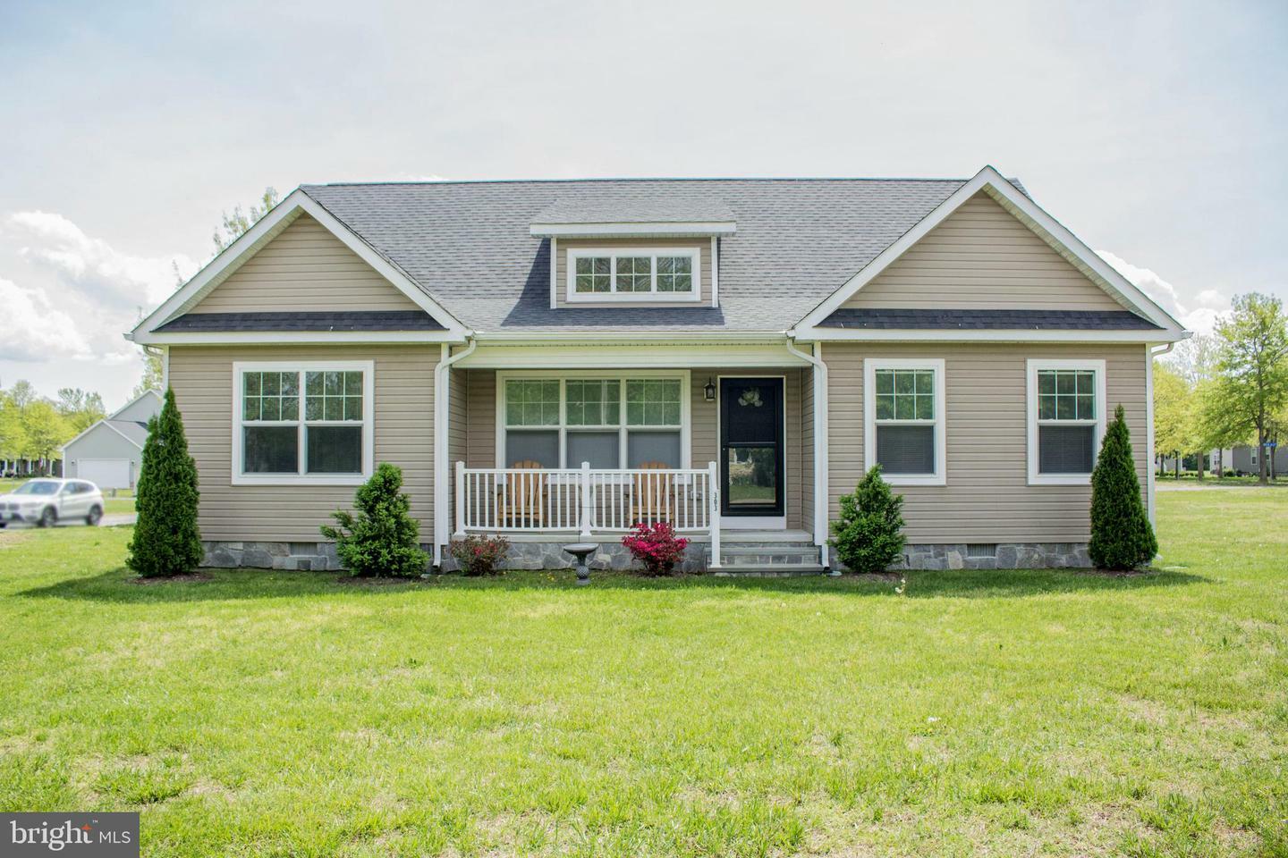 Property Photo: 303 Railroad Avenue MD 21631