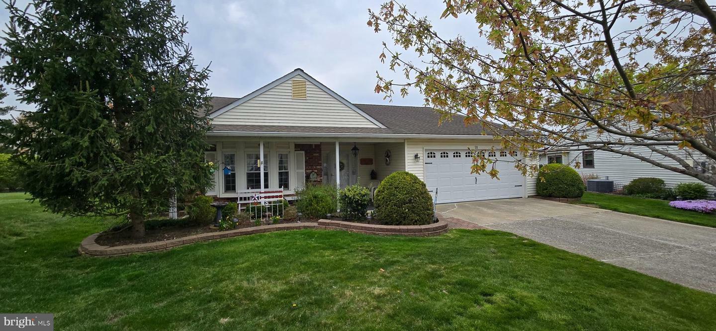 21 Willowwood Court  Columbus NJ 08022 photo