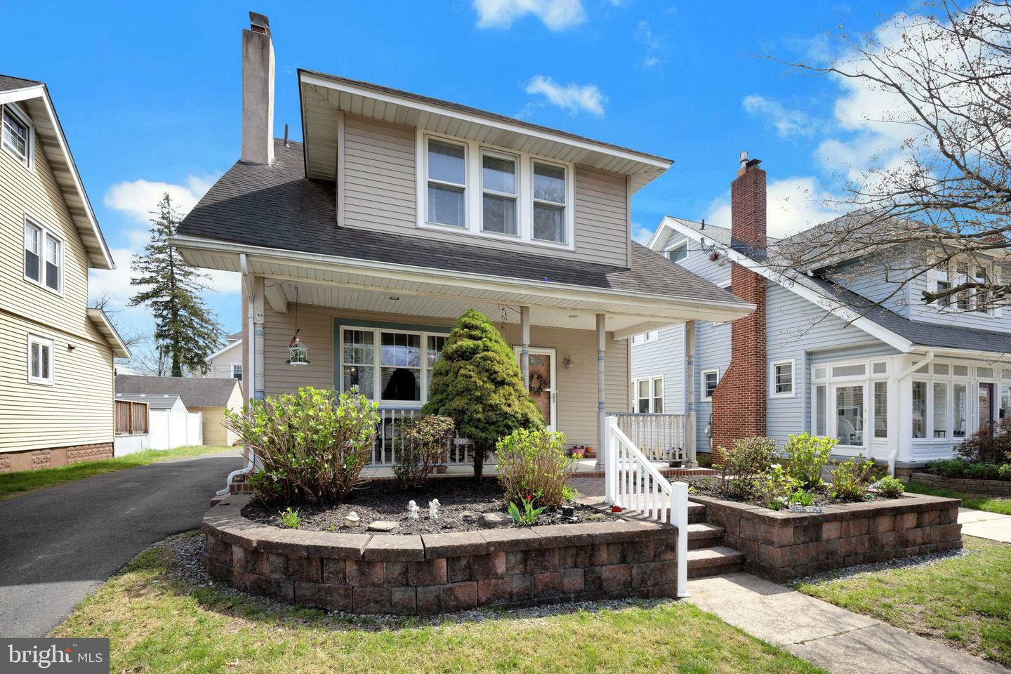 Property Photo:  1102 Kings Highway  NJ 08035 