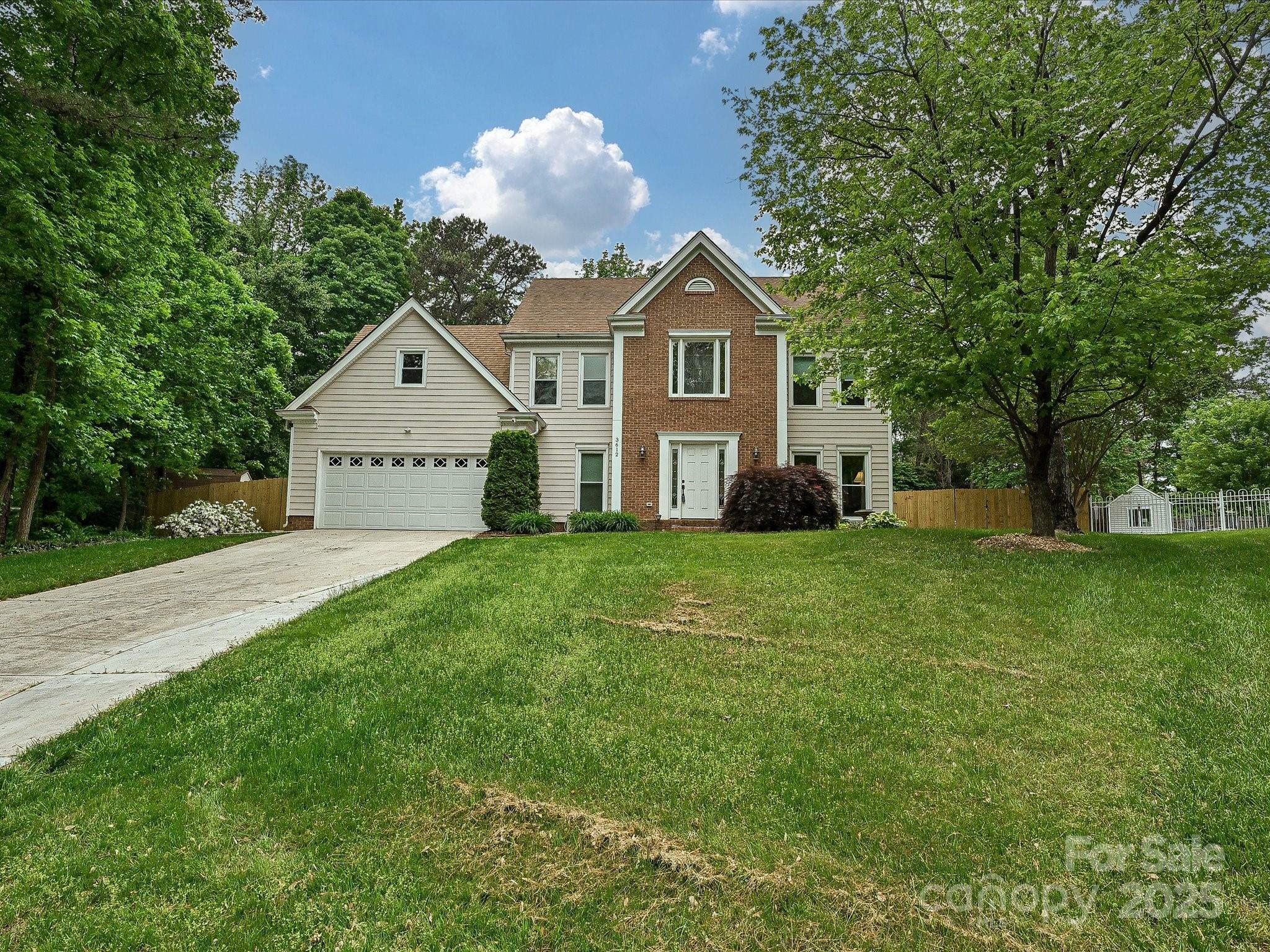 3612 Woodnotch Court  Charlotte NC 28269 photo
