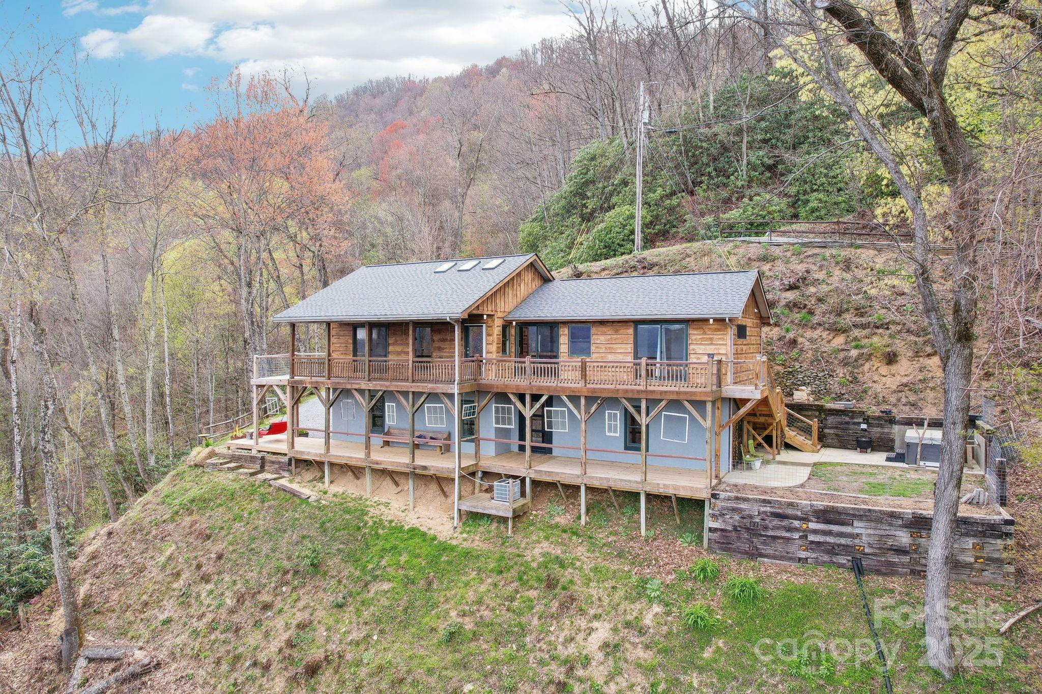 Property Photo: 1426 Setzer Cove Road NC 28751