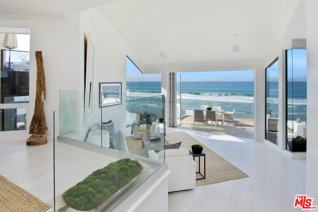 Property Photo: 31454 Broad Beach Rd CA 90265