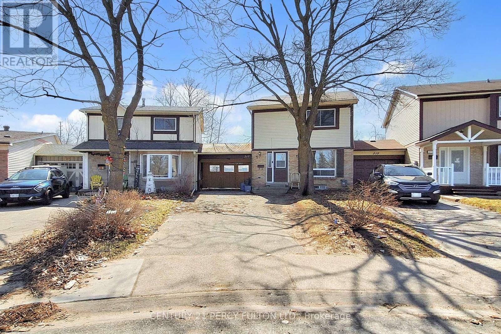 Property Photo: 217 Cundles Road West ON L4N 4Y2