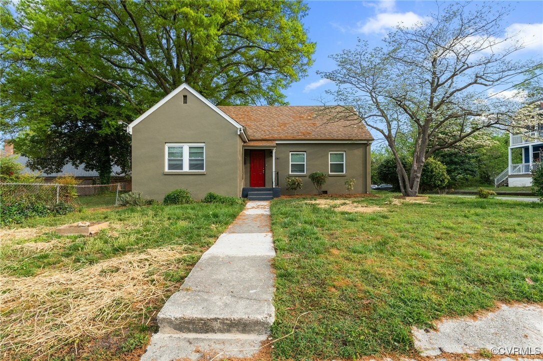 Property Photo: 225 E Fillmore Street VA 23803