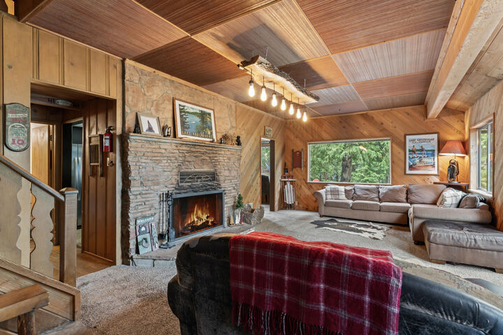 109 Fremont Road  Lake Arrowhead CA 92352 photo