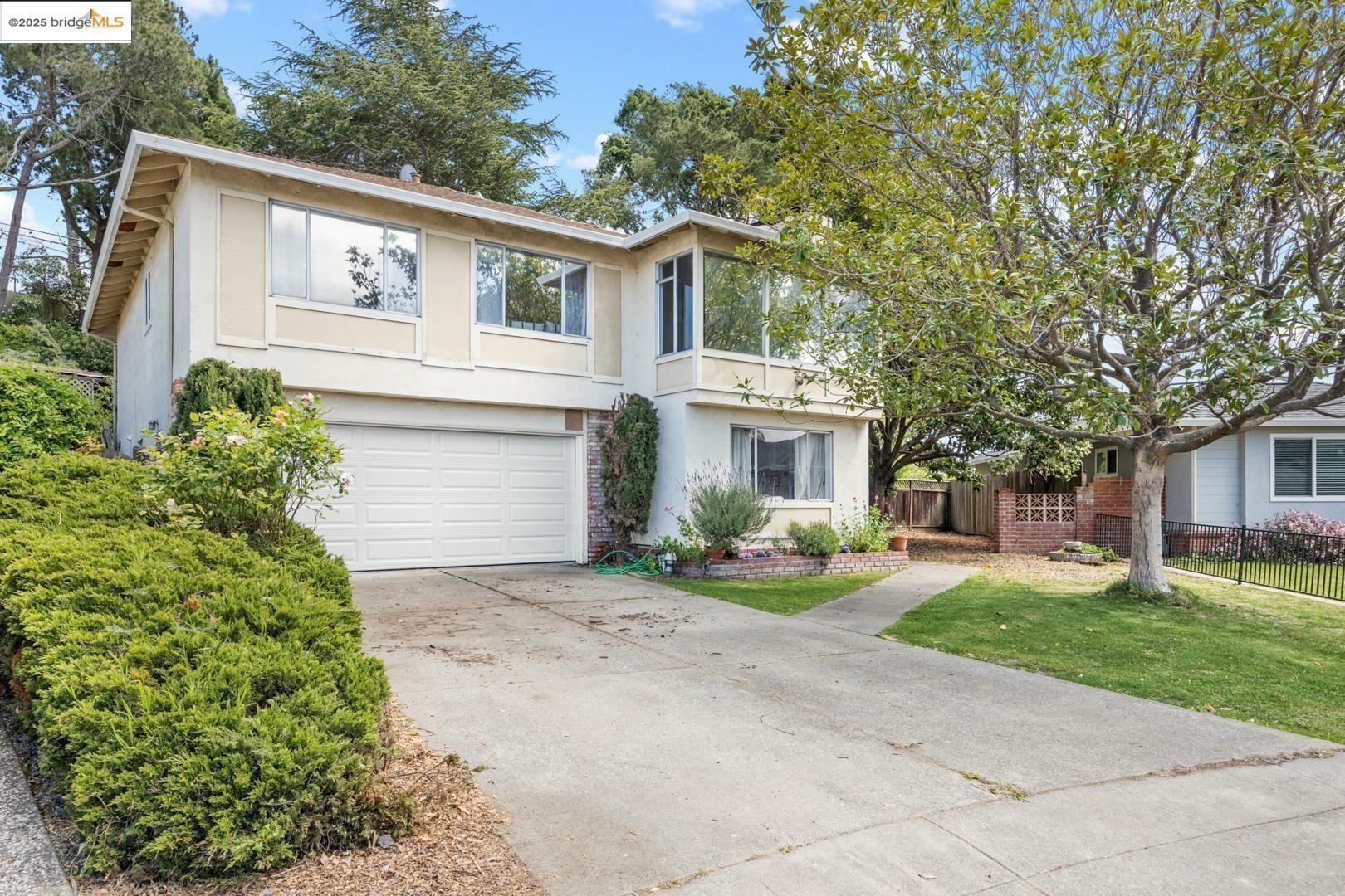 2821 Erin Ct  Richmond CA 94806 photo