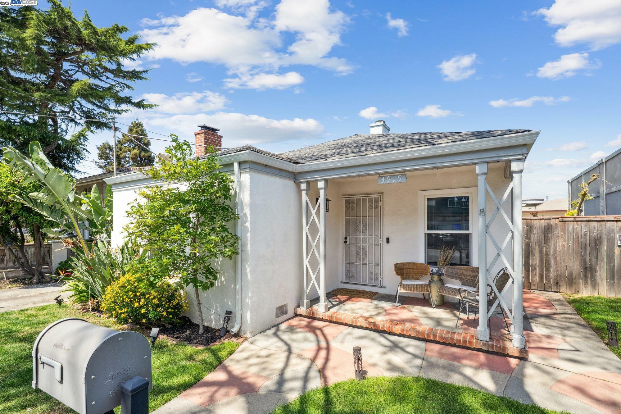Property Photo: 3919 Smith St CA 94587