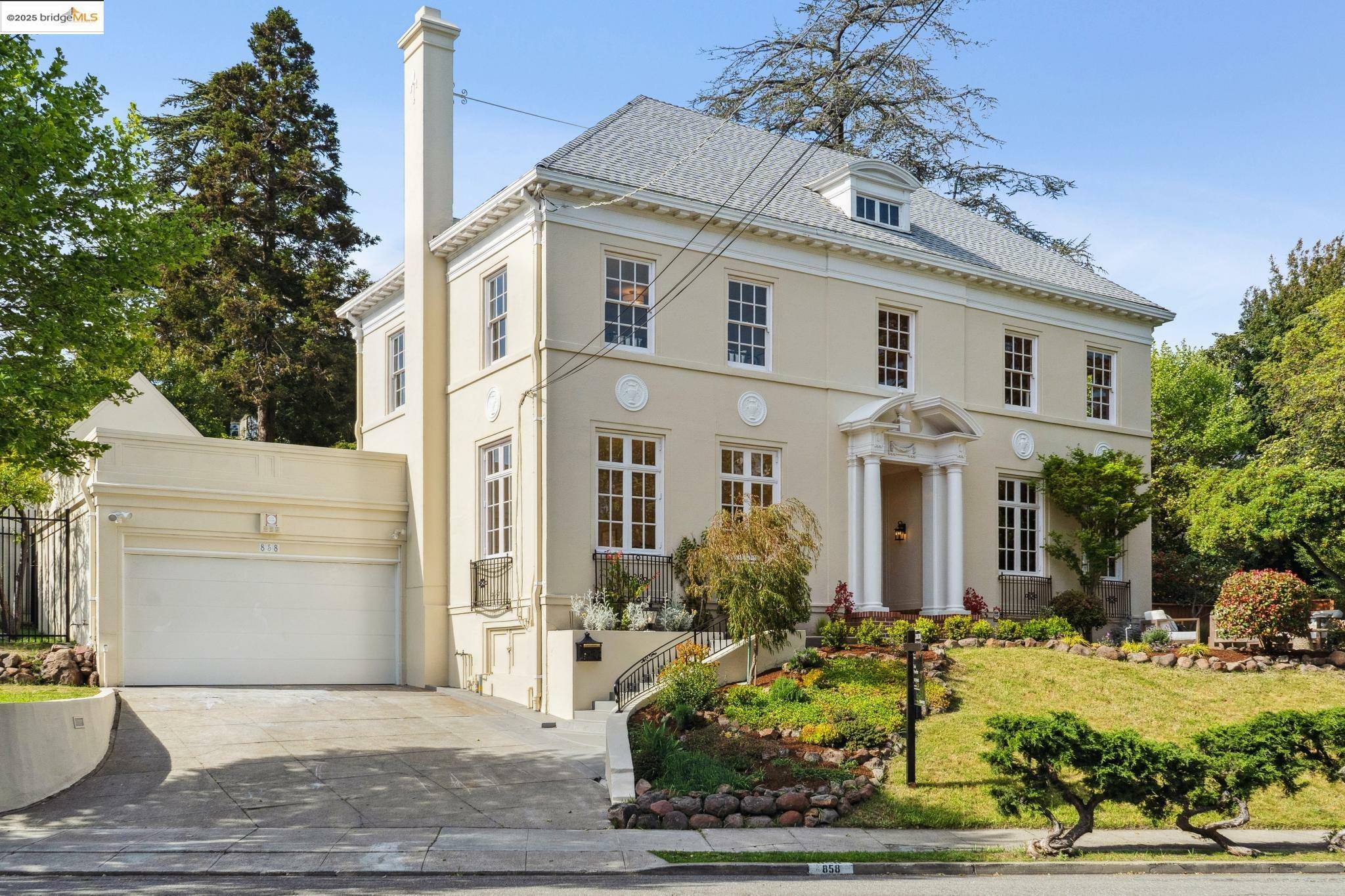 Property Photo:  858 Rosemount Rd  CA 94610 