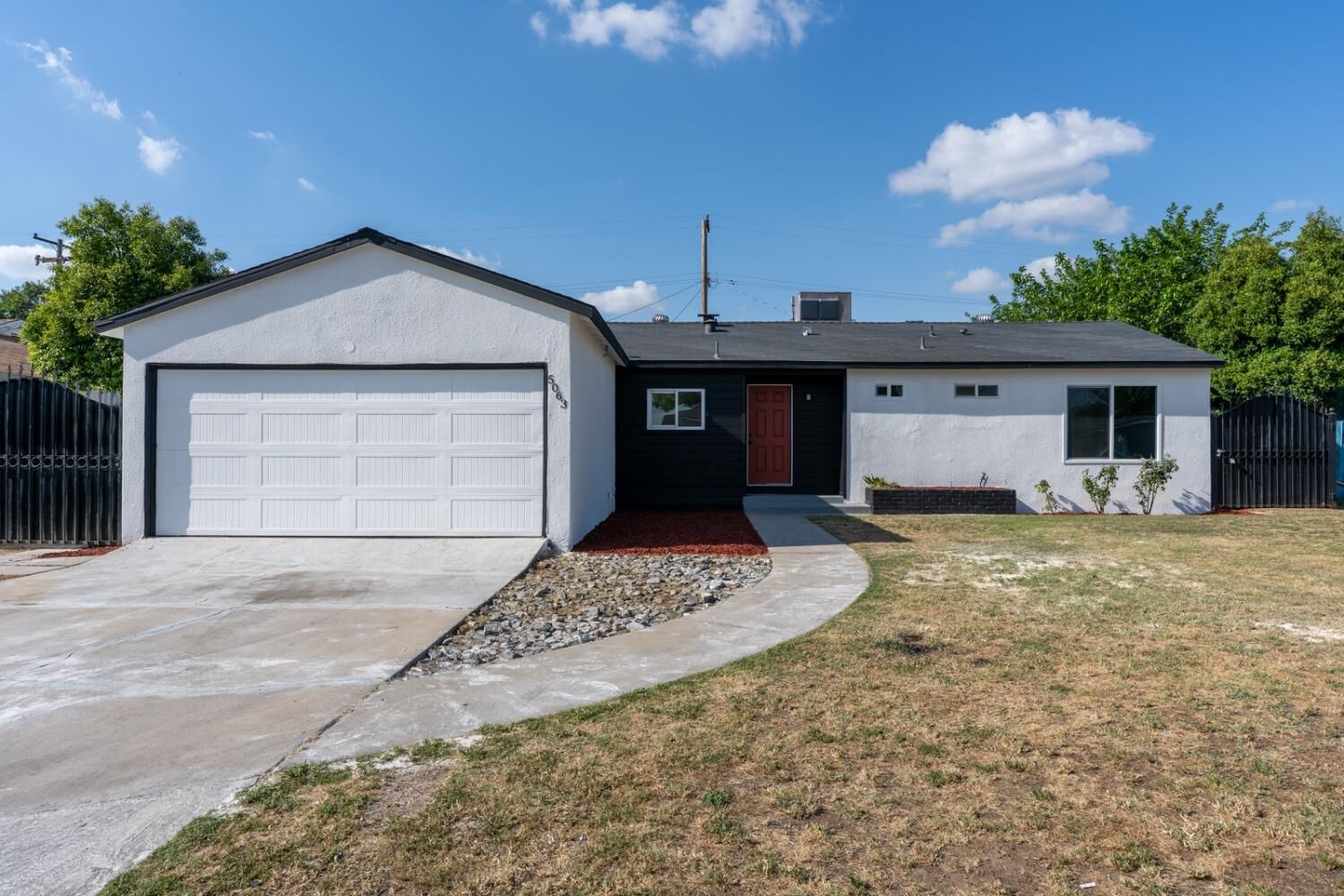 Property Photo:  5063 E Lamona  CA 93727 