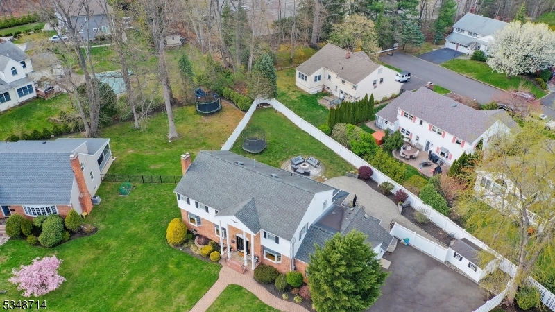 Property Photo:  6 Cornell Rd  NJ 07016 