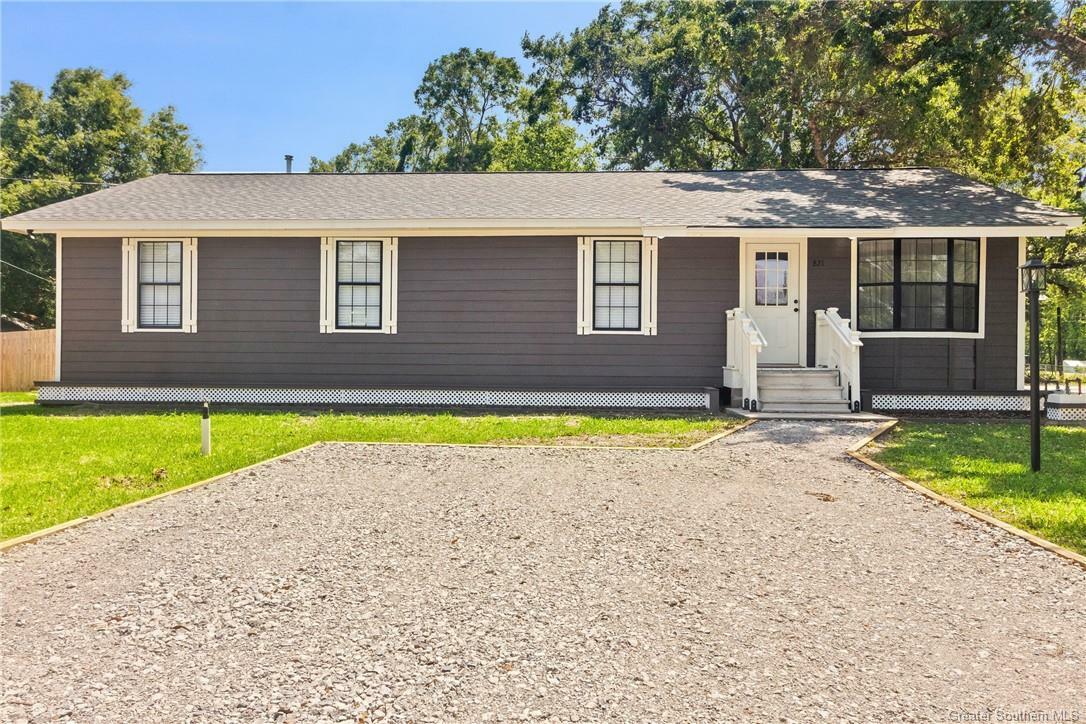 Property Photo: 821 Loree Street LA 70668