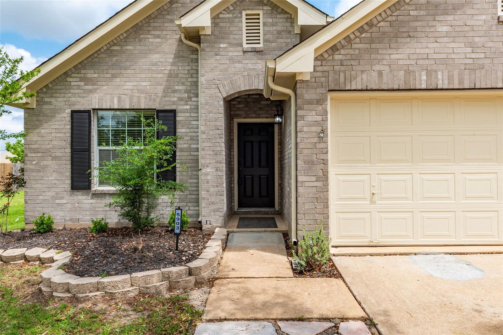 Property Photo: 5903 Yaupon Ridge Drive TX 77469