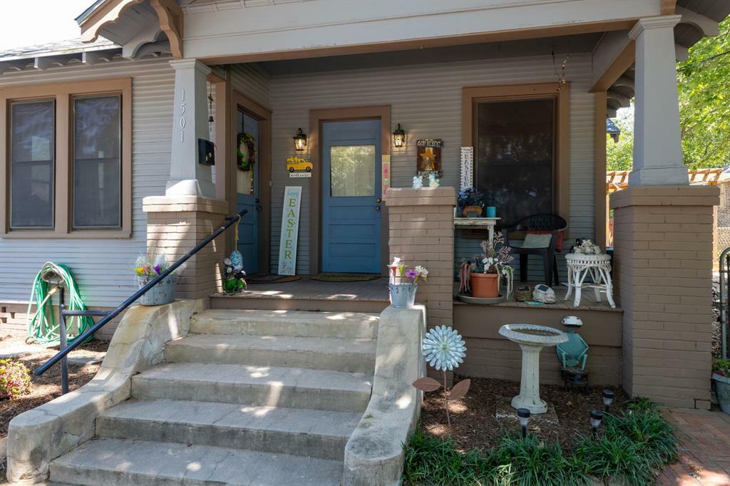 Property Photo: 1501 S Austin Street TX 77833