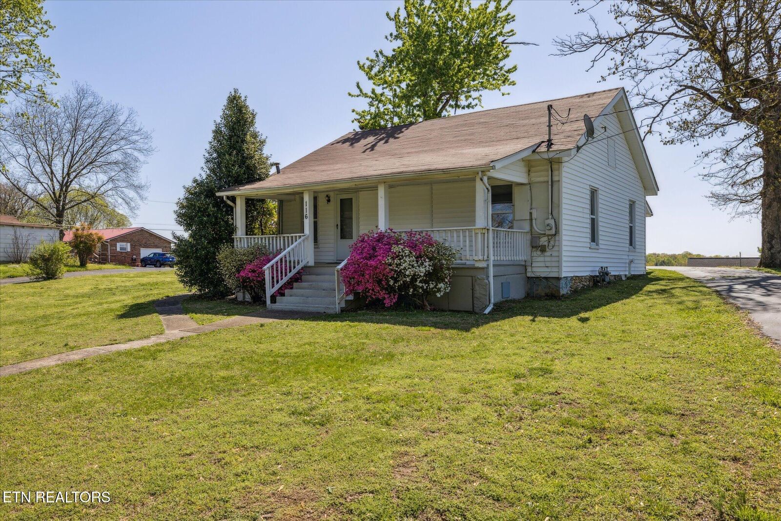 Property Photo:  116 S Church Ave  TN 37854 