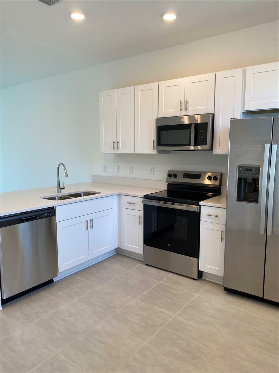 Property Photo: 16625 San Nicola Place FL 34211