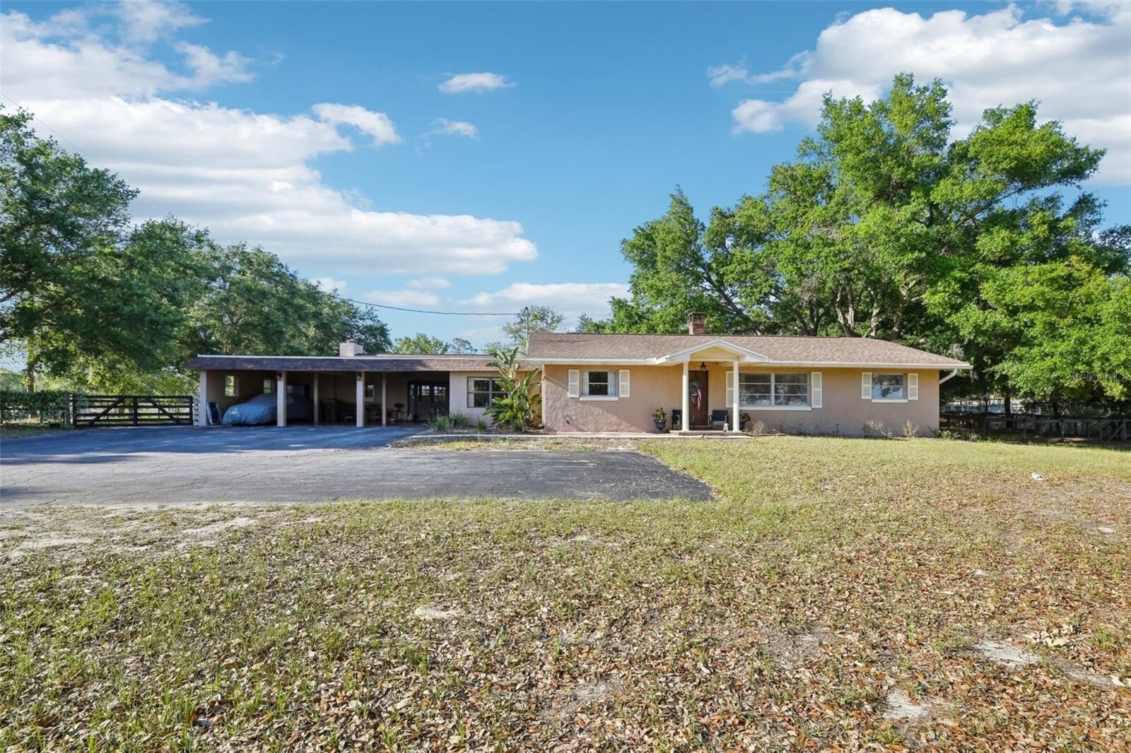 Property Photo:  23519 State Road 44  FL 32736 