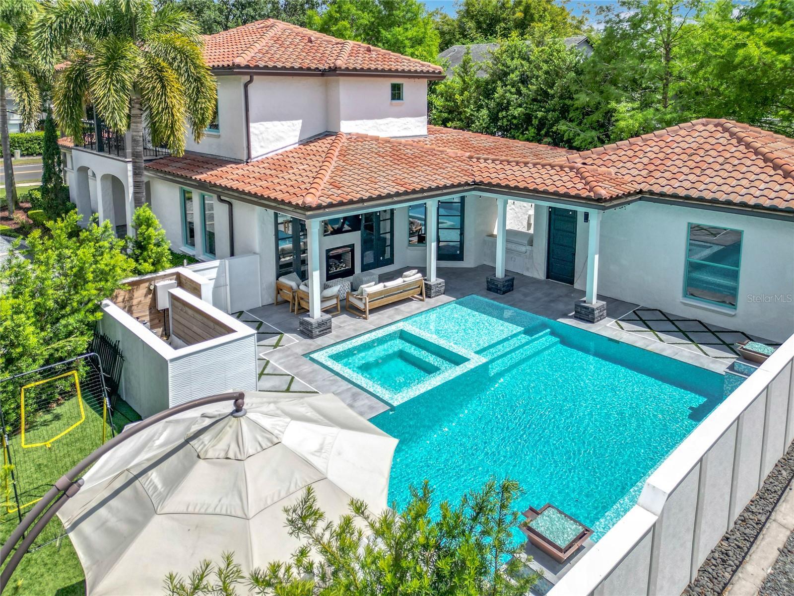 Property Photo: 2614 Parkland Drive FL 32789