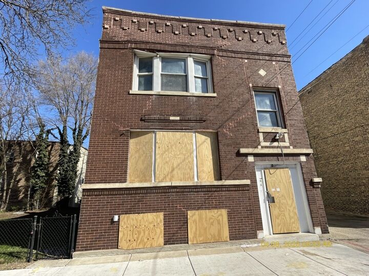 444 E 76th Street  Chicago IL 60619 photo