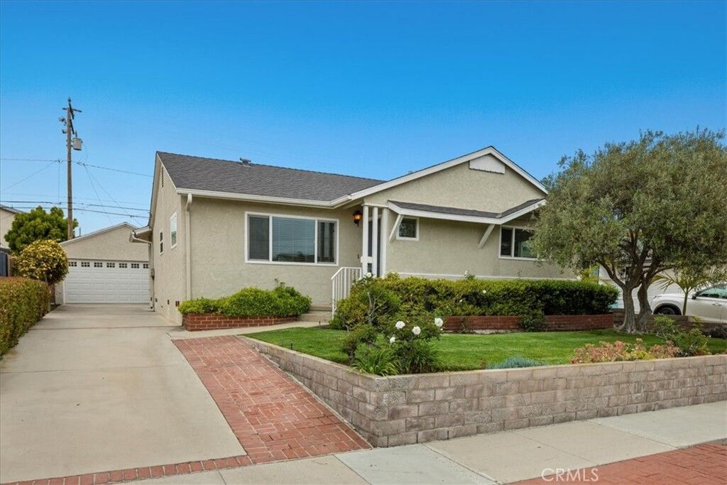Property Photo: 5219 Ruby CA 90503