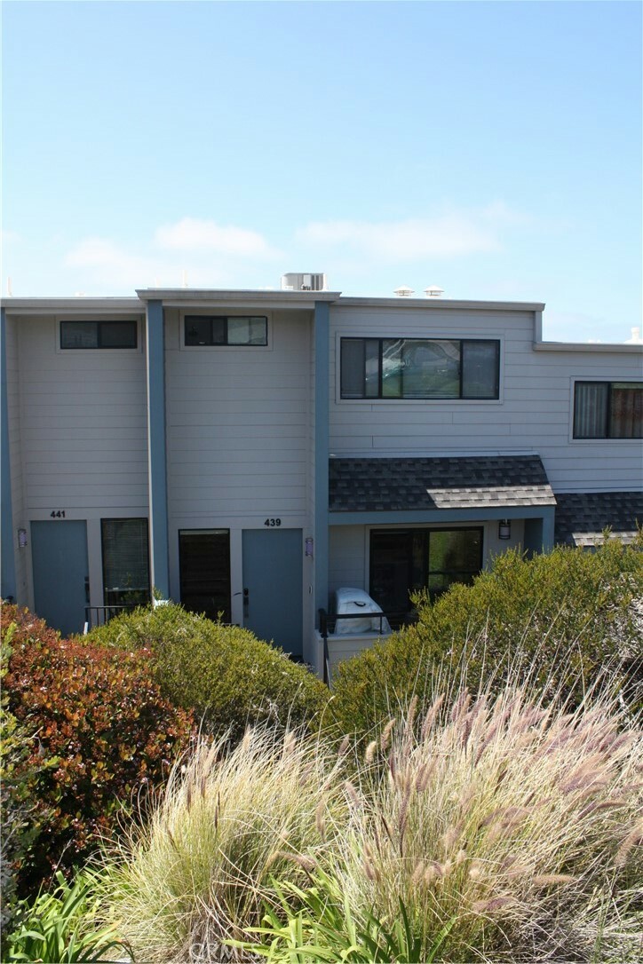 Property Photo:  439 Camino De Las Colinas  CA 90277 