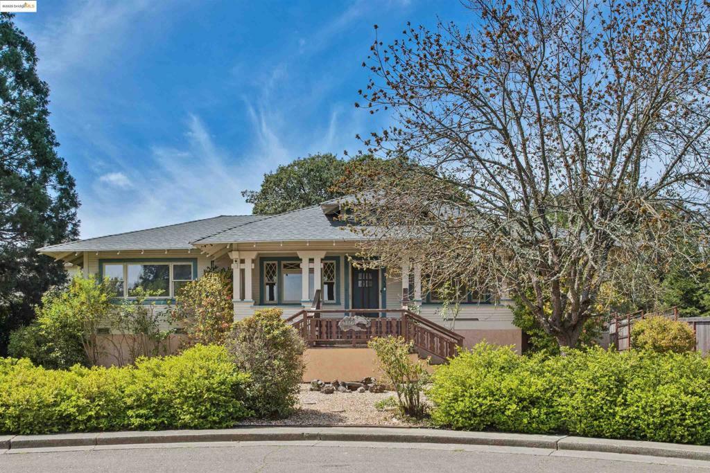 Property Photo: 614 Live Oak Ave CA 95472