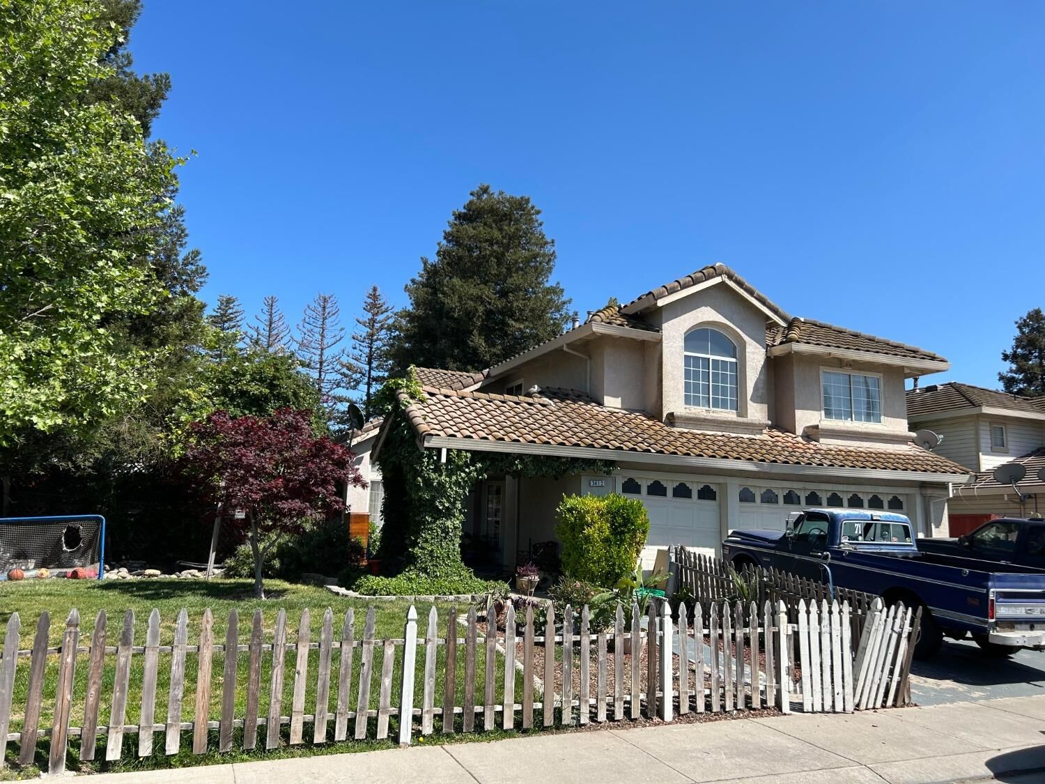 Property Photo: 3412 Shogoro Lane CA 95206