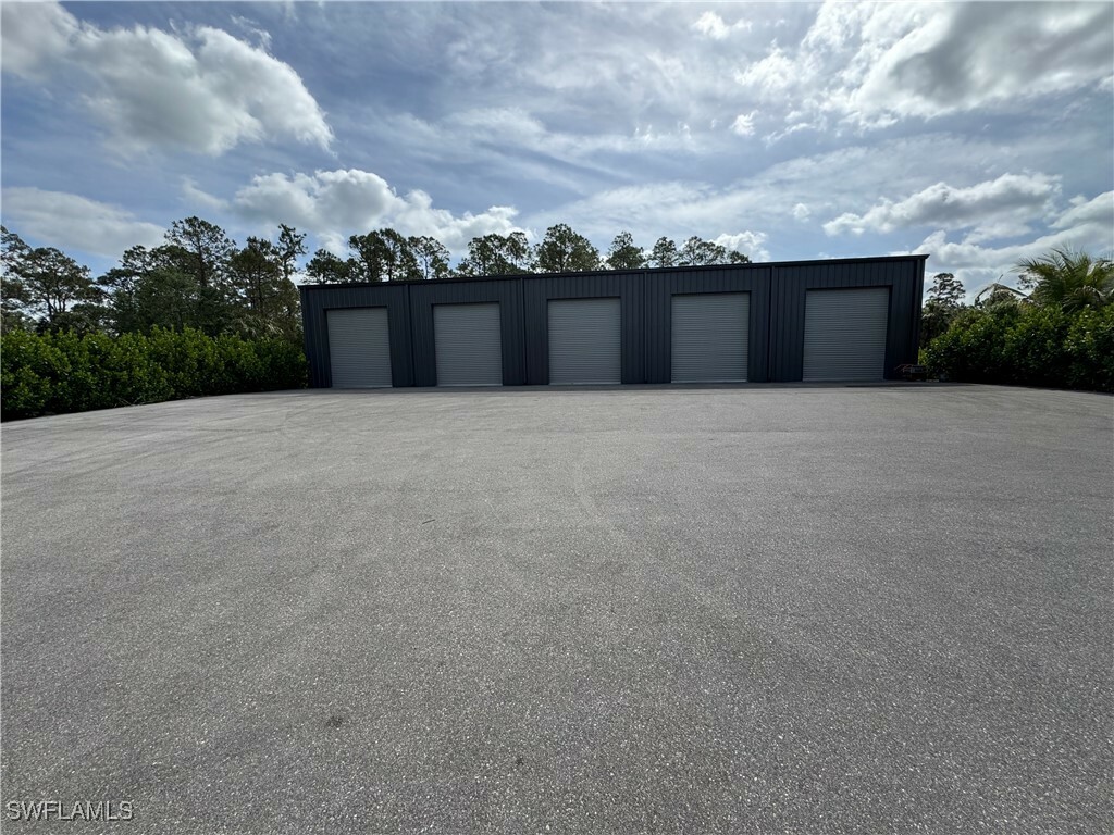 Property Photo: 582 17th St SW FL 34117