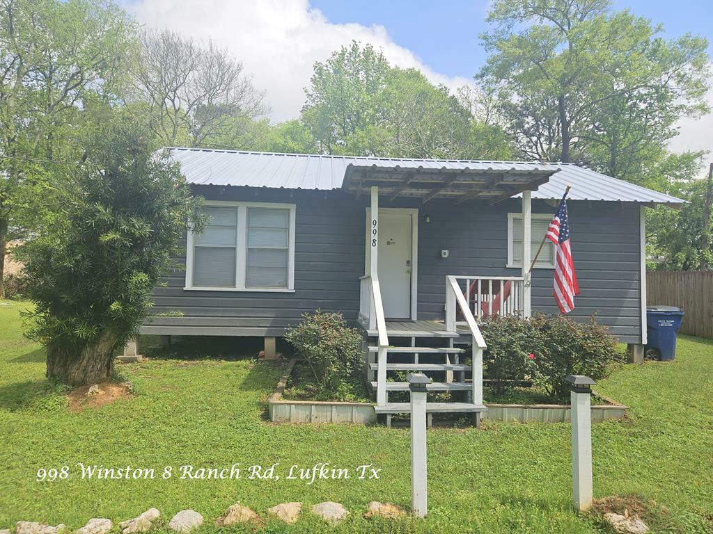 Property Photo: 998 Winston 8 Ranch Road TX 75904