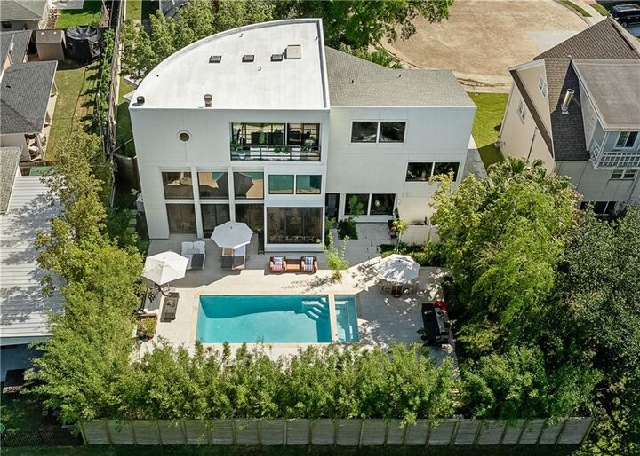 Property Photo: 4809 Neyrey Drive LA 70002