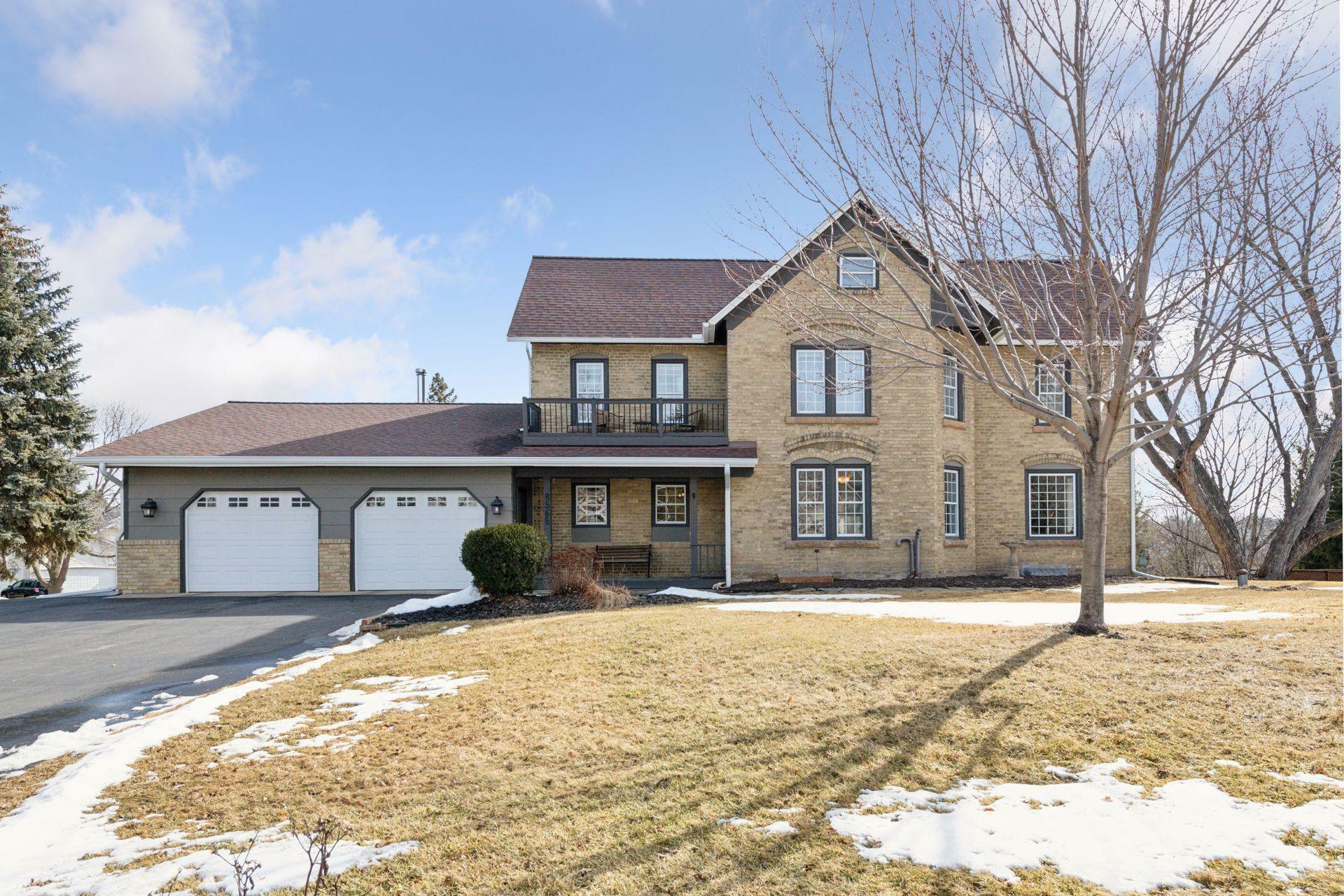 Property Photo: 8565 Alisa Court MN 55317