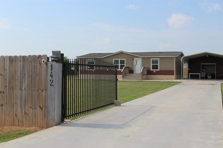Property Photo: 142 Lillie Valley Road TX 76705