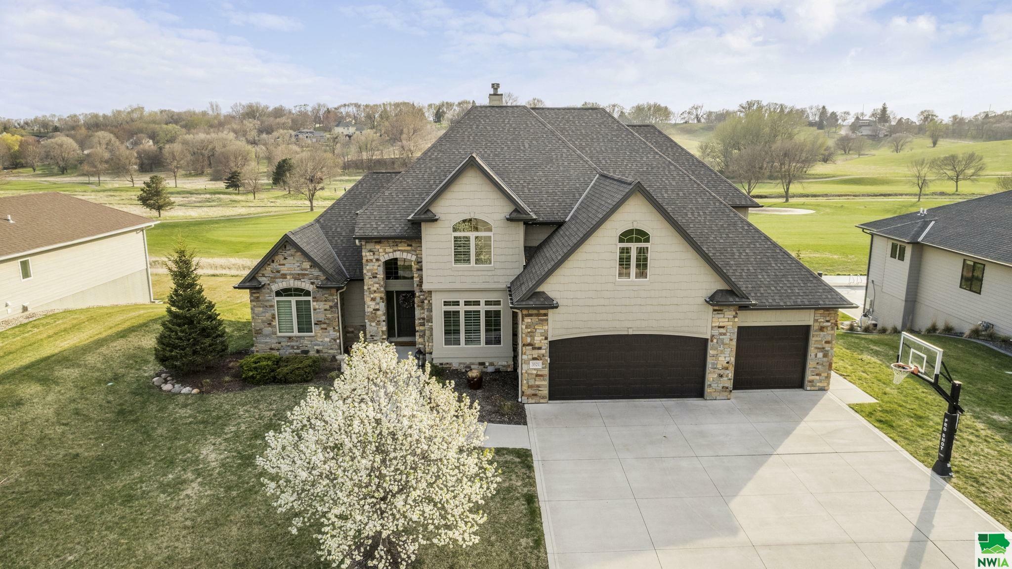 Property Photo: 3521 Wanamaker IA 51106