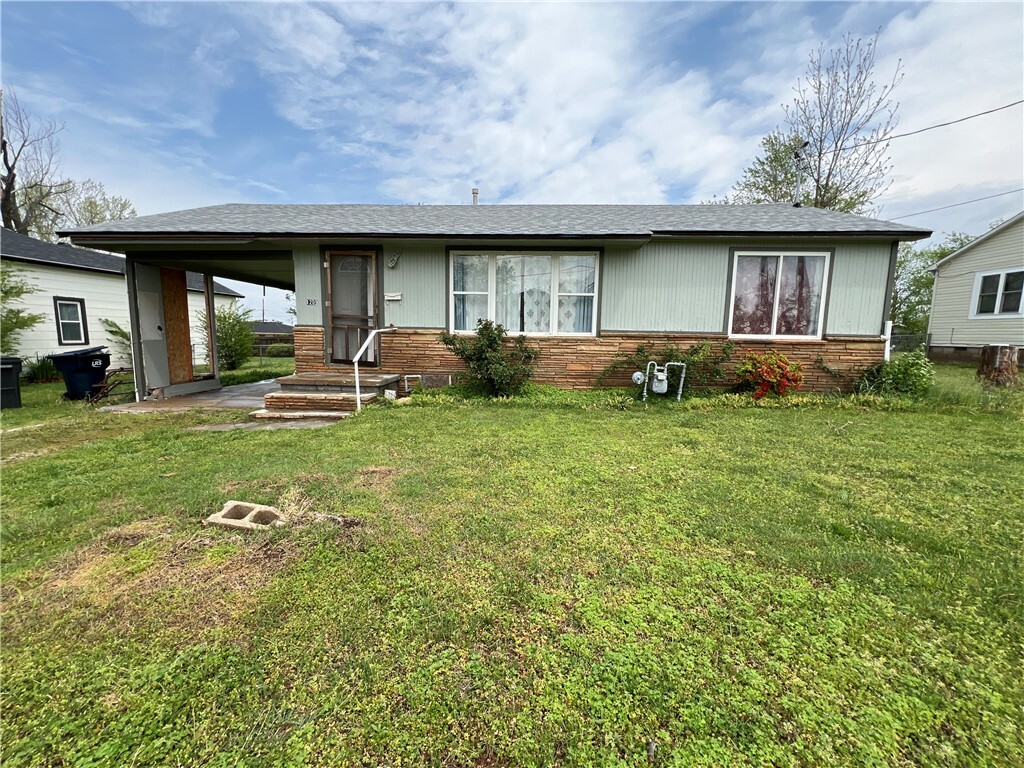 Property Photo: 1209 Cypress Street AR 72756