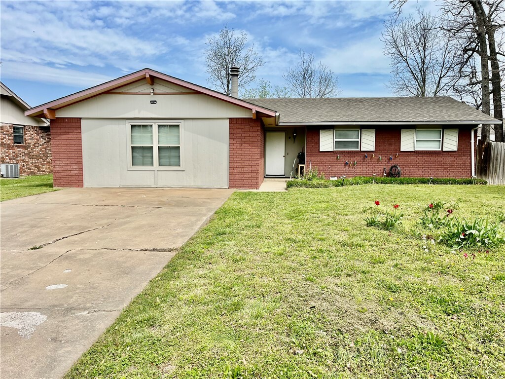 Property Photo: 1303 Rolling Oaks Drive AR 72756