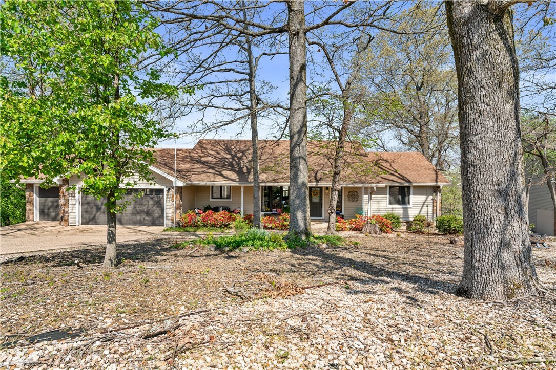 Property Photo: 37 Tiree Drive AR 72715