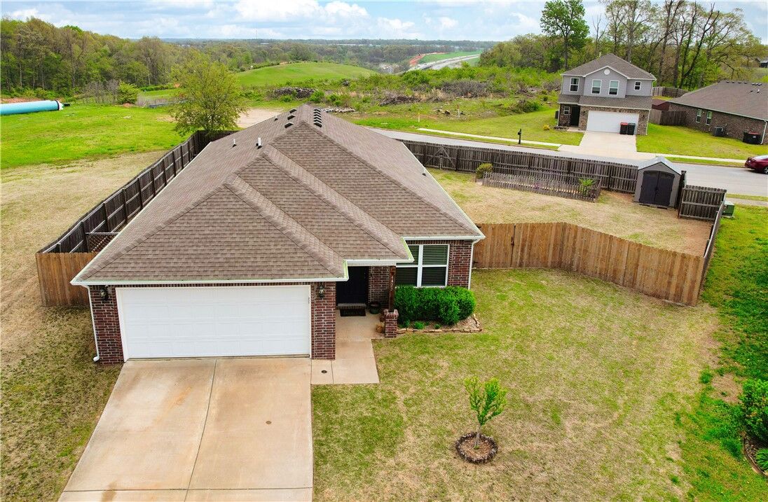 Property Photo:  4423 Cornwall Street  AR 72762 