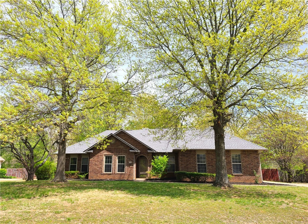 1998 N Buckley Drive  Fayetteville AR 72701 photo