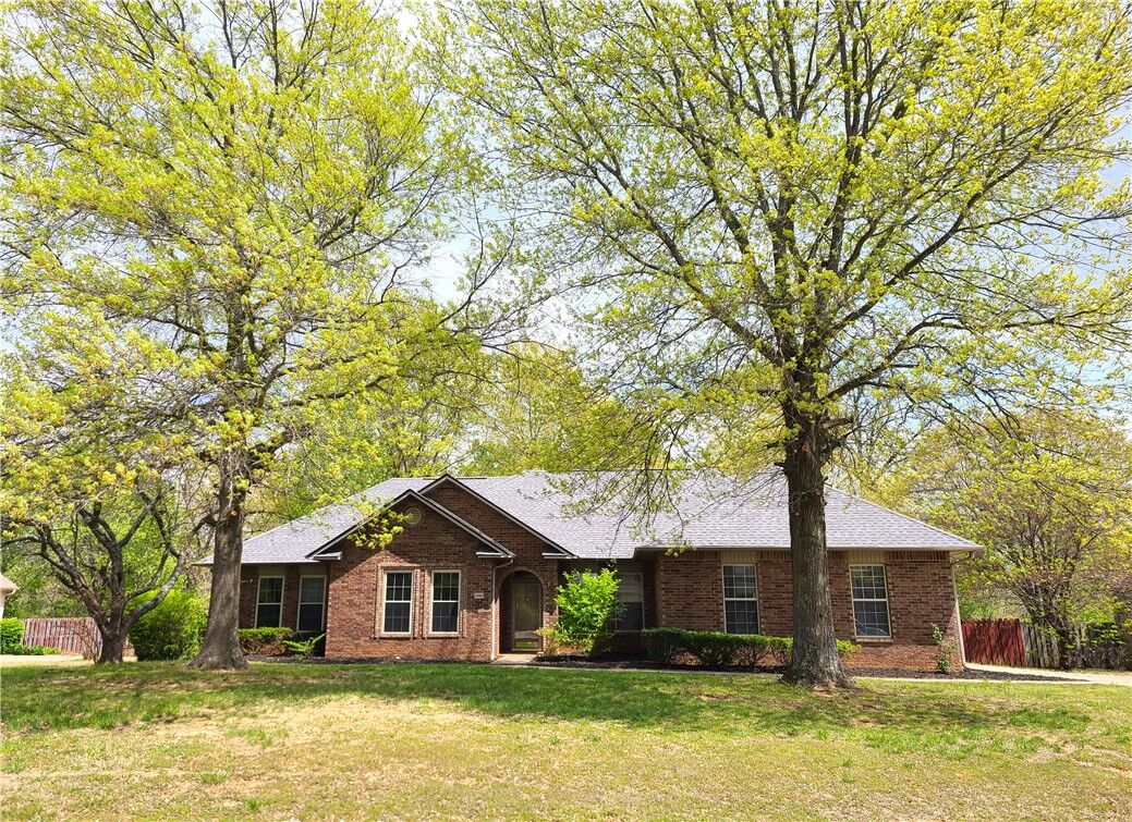 Property Photo:  1998 N Buckley Drive  AR 72701 