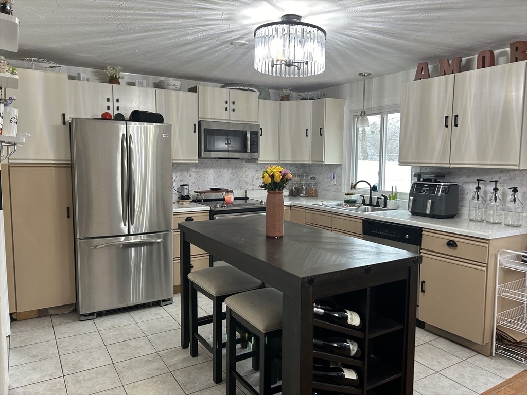 Property Photo:  122 Curtis Ave 122  MA 02703 