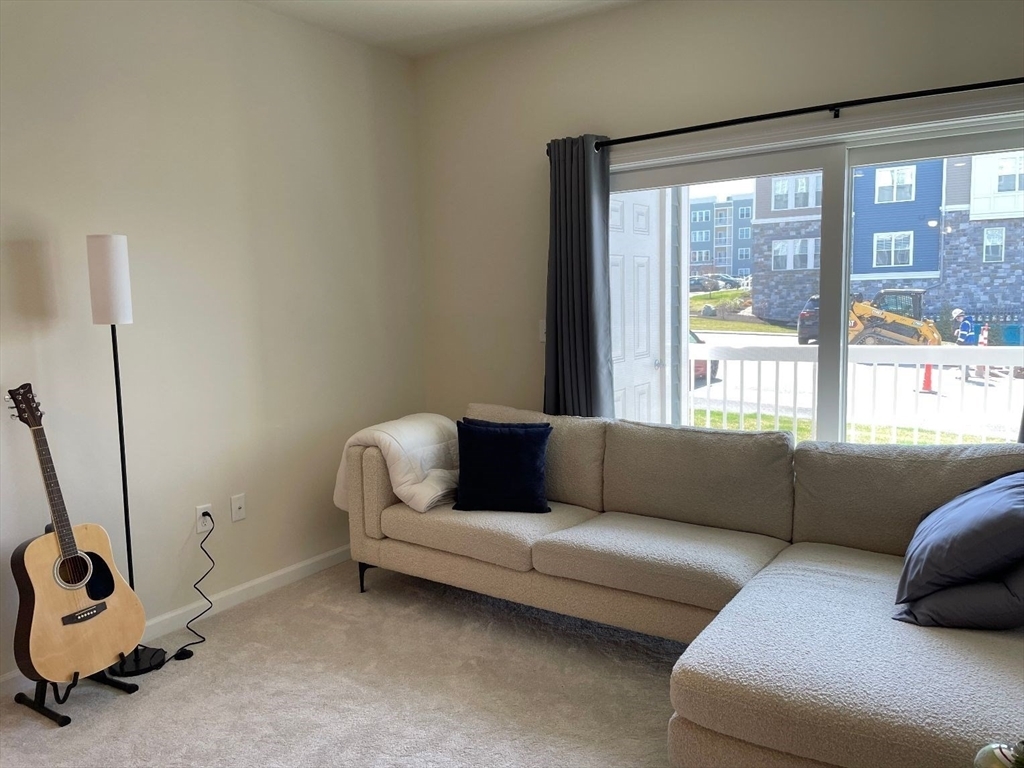 Property Photo: 2 Stratton Dr 102 MA 01801
