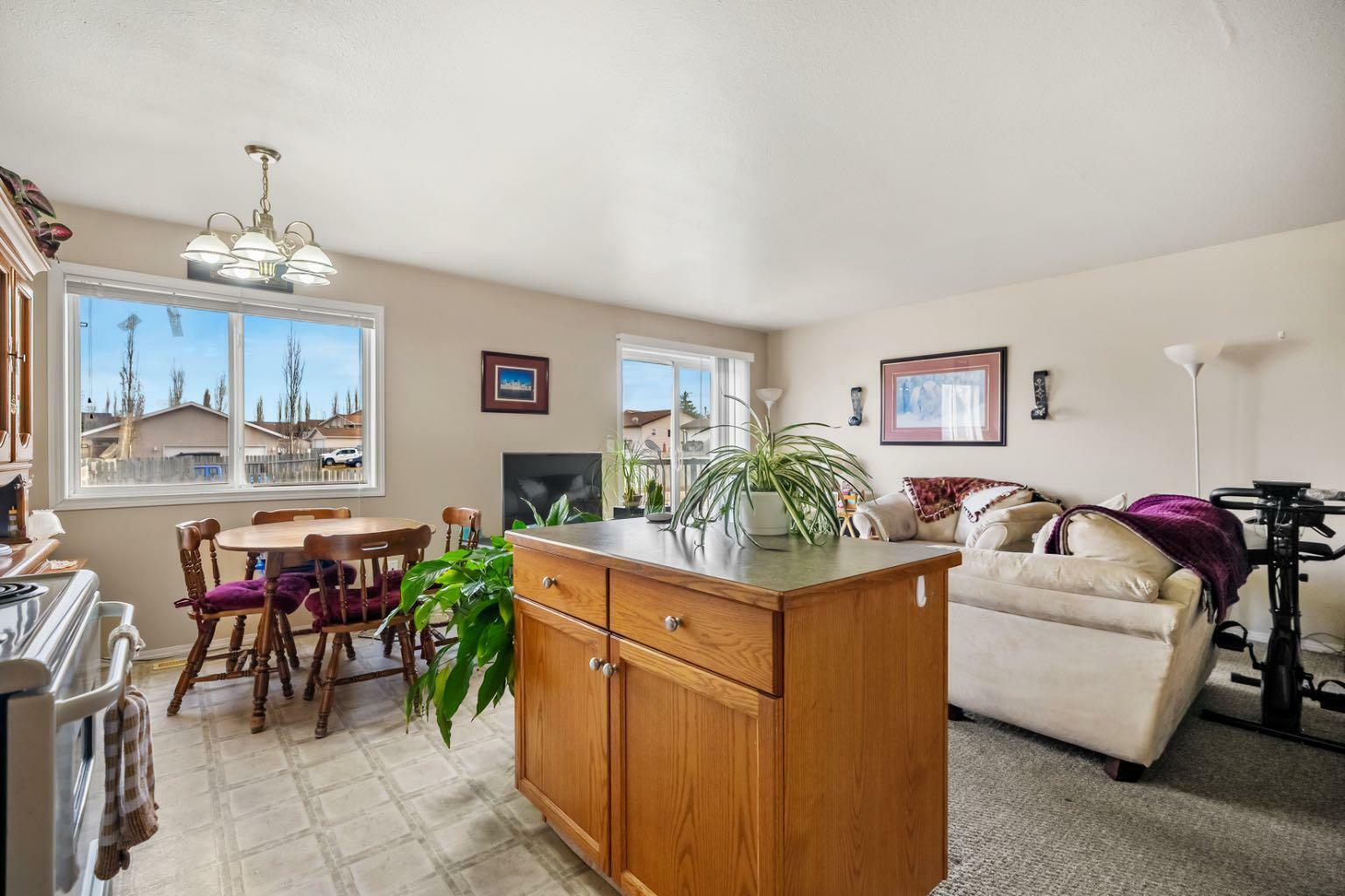 Property Photo: 4607 46 Street 4 AB T4G 1X9