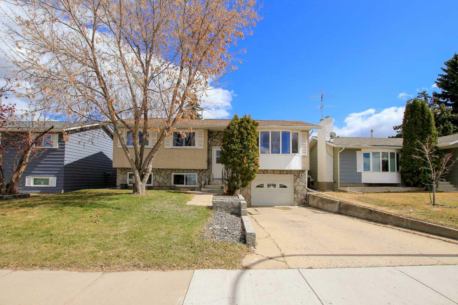 Property Photo:  43 Opal Avenue  AB T4P 1S9 